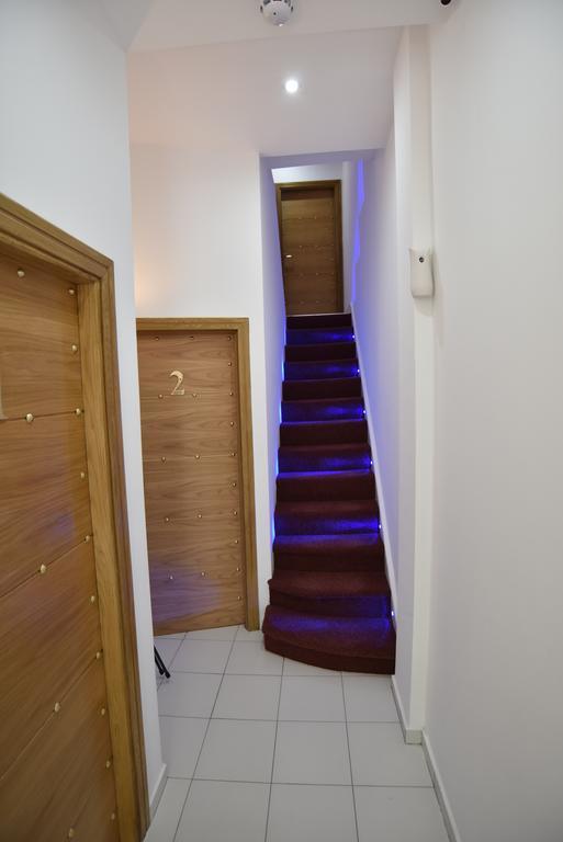 Kempsford House Apartments Лондон Екстериор снимка
